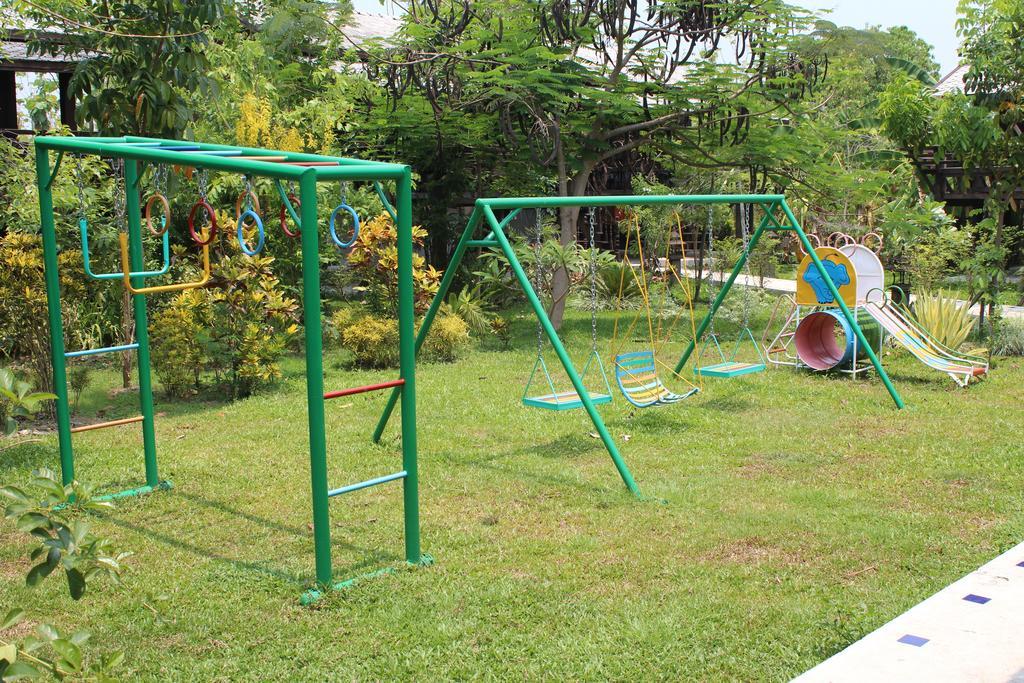 Little Village Chiang Mai Hangdong Kültér fotó